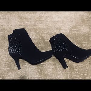Me too black wemon boots